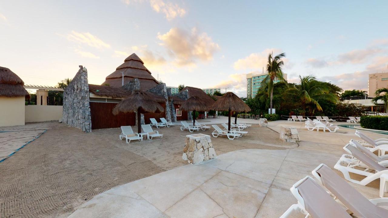Grand Park Royal Cozumel Hotel Екстериор снимка Beach at the Grand Palladium Hotel